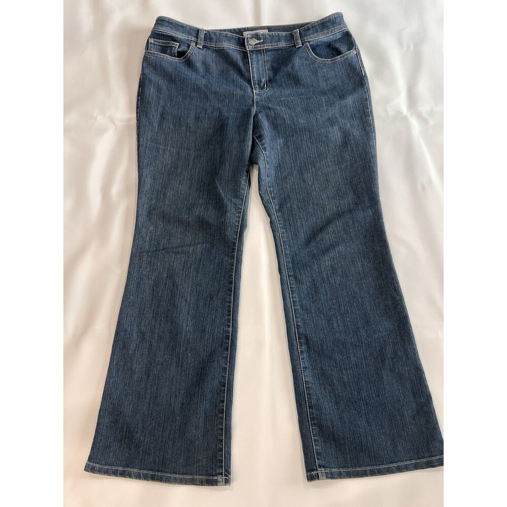 Chicos Womens sz 2 US 12 Short Blue Jeans Denim Bootcut Zip Closure *a